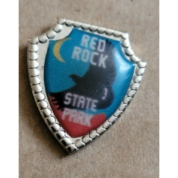 Red Rock State Park Shield Lapel Travel Pin (p105 - Picture 4 of 4